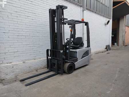 3-wiel elektrische heftrucks 2012  Nissan G1N1L20Q (1)