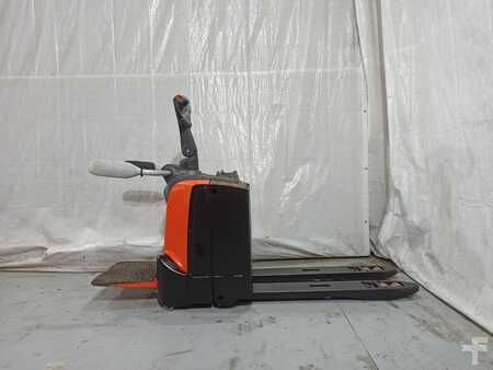 Electric Pallet Jacks 2016  BT LPE200 (2)