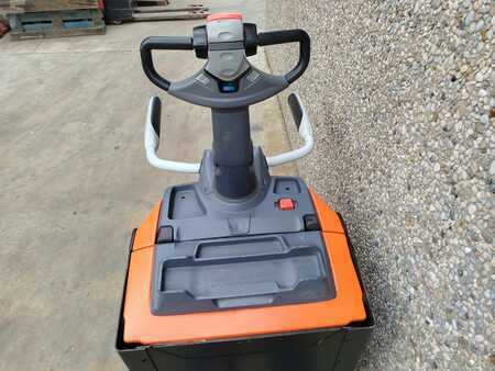 Transpaleta eléctrica 2016  BT LPE200 (6)