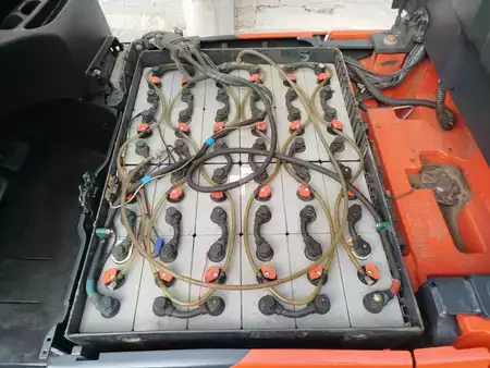Eléctrico - 3 rodas 2017  Linde E18-02 EVO (10)