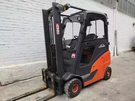 Empilhador diesel 2017  Linde H16D-01 (1)