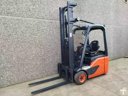 Elektro tříkolové VZV 2019  Linde E15-02 (1)
