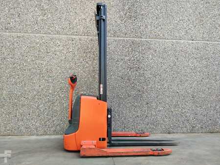 Pallet Stackers 2017  Linde L10AS (2)