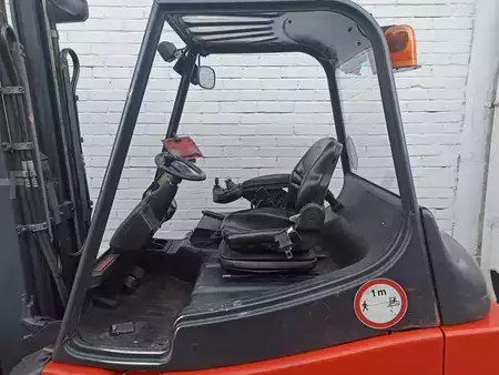 Eléctrica de 4 ruedas 2005  Linde E30-02 (7)