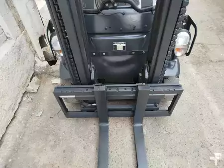Eléctrico - 3 rodas 2018  Linde E14-02 EVO (5)