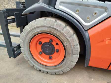 El Truck - 3-hjul 2011  Linde E14 (4)