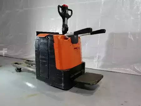 Transpalettes électriques 2014  BT LPE240 (1)