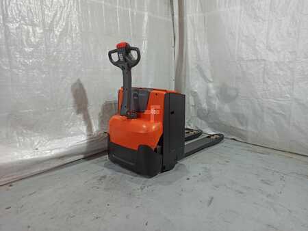 Electric Pallet Jacks 2020  BT LWE200 (1)