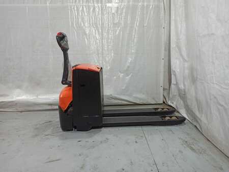 Electric Pallet Jacks 2020  BT LWE200 (2)