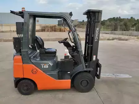 Diesel Forklifts 2016  Toyota 02-8FDF18 ATEX (3)