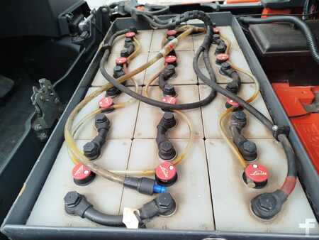 Chariots électriques à 3 roues 2019  Linde E15-02 EVO (10)