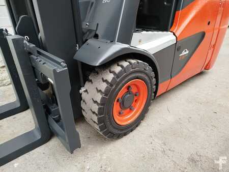 Chariots électriques à 3 roues 2019  Linde E15-02 EVO (4)