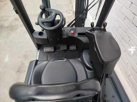 Chariots électriques à 3 roues 2019  Linde E15-02 EVO (8)