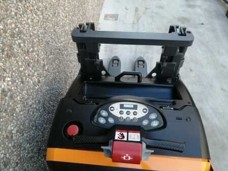 Hochhubwagen 2009  Still EXD-S20 (7)