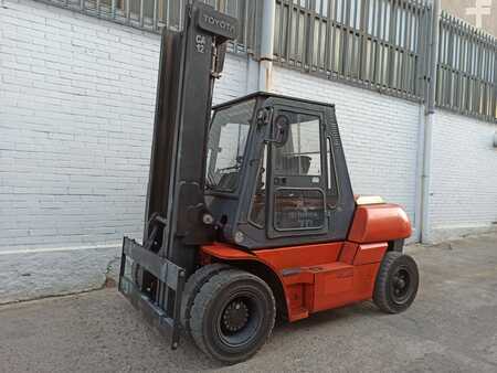 Dieselstapler 2013  Toyota 50-5FD70 (1)