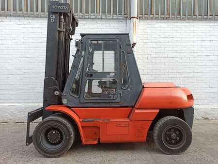 Dieselstapler 2013  Toyota 50-5FD70 (2)