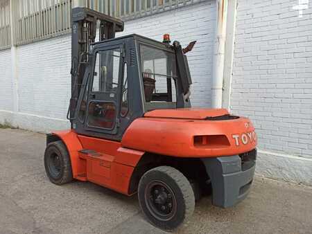 Dieselstapler 2013  Toyota 50-5FD70 (3)