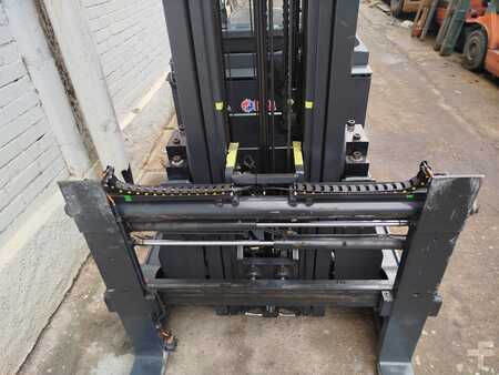Reach Trucks 2015  Linde R25-01 (8)