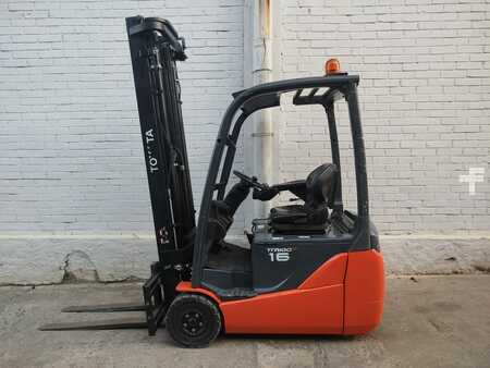 Elektro tříkolové VZV 2015  Toyota 8FBEKT16 (1)