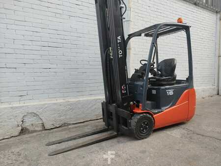 Elektro tříkolové VZV 2015  Toyota 8FBEKT16 (2)