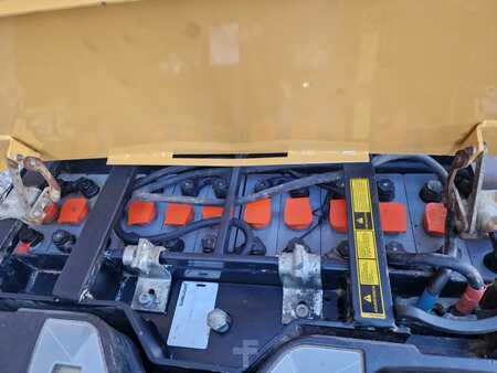 Fahrerstandstapler 2018  CAT Lift Trucks NSV16N (8)