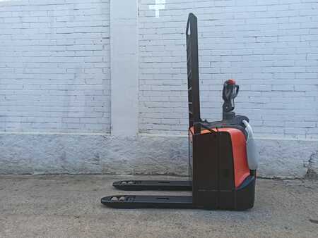 Transpalettes éléctriques 2018  BT LPE200 FRUTERA (3)