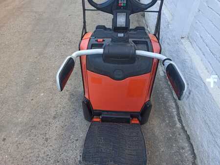 Transpalettes éléctriques 2018  BT LPE200 FRUTERA (6)