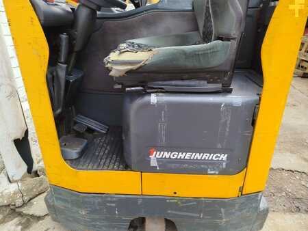 Retraky 2001  Jungheinrich ETV112 (4)