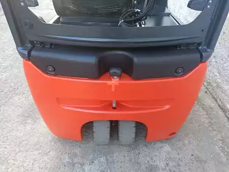 Elektryczne 3-kołowe 2018  Linde E12-02 EVO (6)