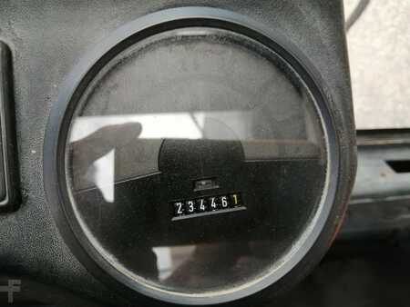Diesel Forklifts 2005  Linde H60D (9)