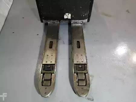 Lavansiirtovaunu 2014  BT LPE240 (5)