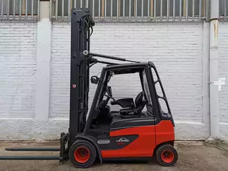 El truck - 4 hjulet 2012  Linde E25 (2)