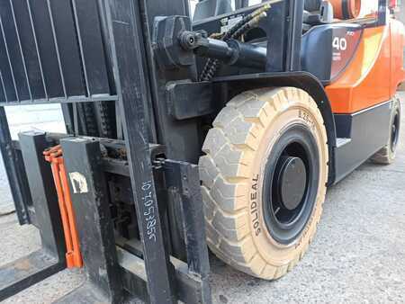 Chariot élévateur gaz 2007  Doosan G40SC-5 (4)