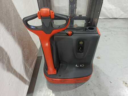 Apilador eléctrico 2013  Linde L10 (4) 