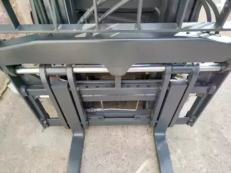 Elektro čtyřkolový VZV 2017  Linde E16PH (5)