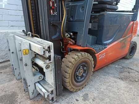 El Truck - 4-hjul 2017  Toyota 8FBM16T (4)