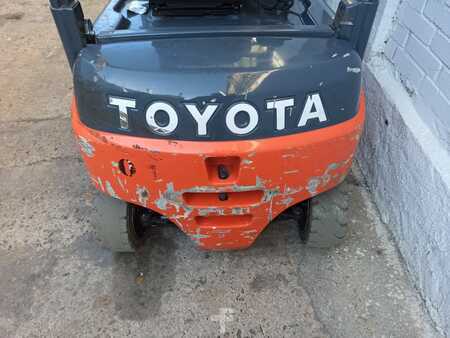 El Truck - 4-hjul 2017  Toyota 8FBM16T (6)