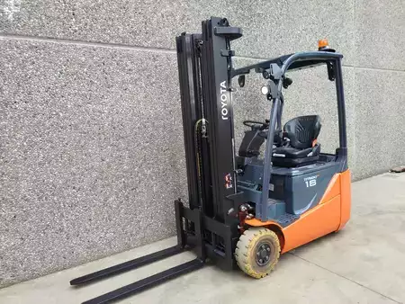 Elektro 3 Rad 2019  Toyota 8FBEK18T (1)