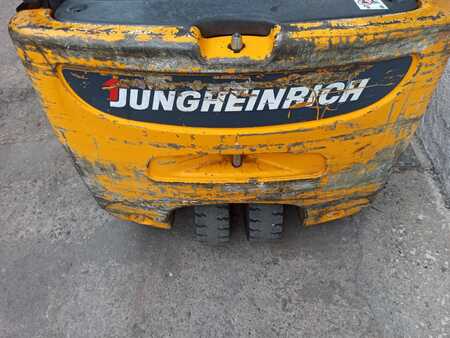 Elektromos 3 kerekű 2000  Jungheinrich EFG-DF20 (8) 