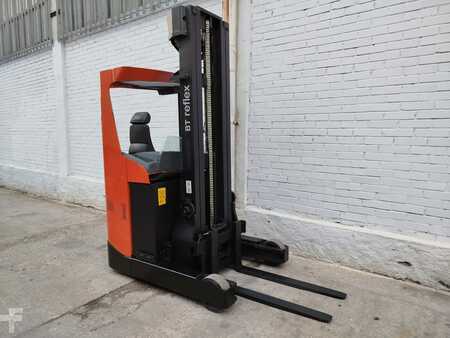 Reach Trucks 2015  BT RRE160 (3)