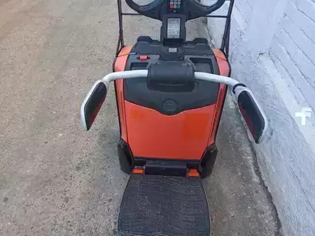 Wózki niskiego podnoszenia 2018  BT LPE200 FRUTERA (6)