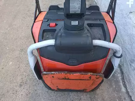 Wózki niskiego podnoszenia 2018  BT LPE200 FRUTERA (7)