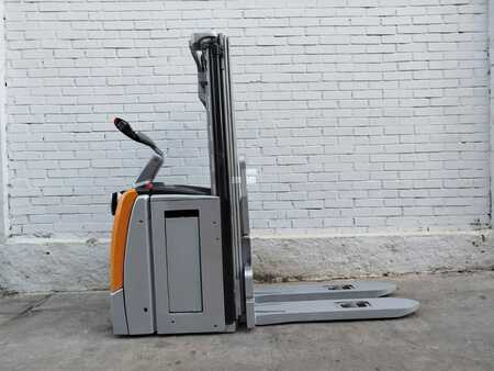 Stacker pedestre 2019  Still EXV-SF20 (2)