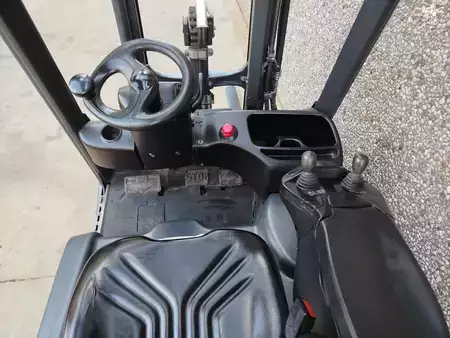 Eléctrica de 3 ruedas 2015  Linde E14 (8)