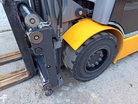 Jungheinrich EFG430k