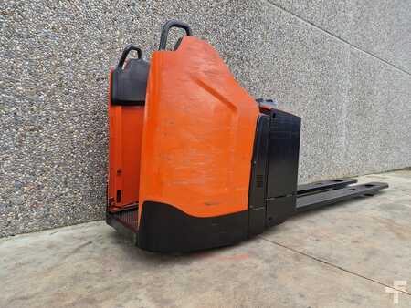 Electric Pallet Jacks 2016  BT LPE200 (2)