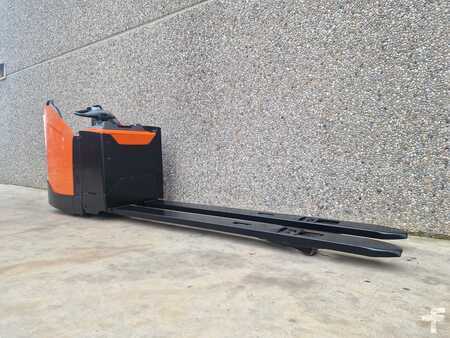 Electric Pallet Jacks 2016  BT LPE200 (3)