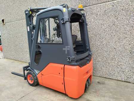 Elektrisk- 3 hjul 2008  Linde E16C-01 (3)