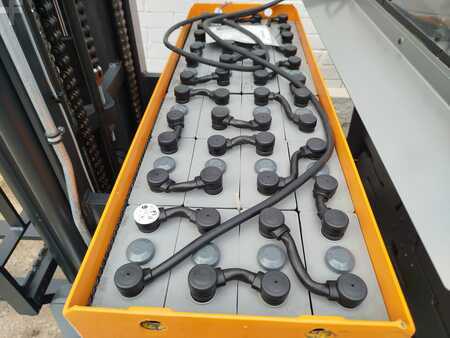 Carretilla retráctil 2020  Still FM-X20 SE (8)