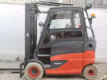 Carrelli elettrici 4 ruote 2018  Linde E45HL-01/600 (2)